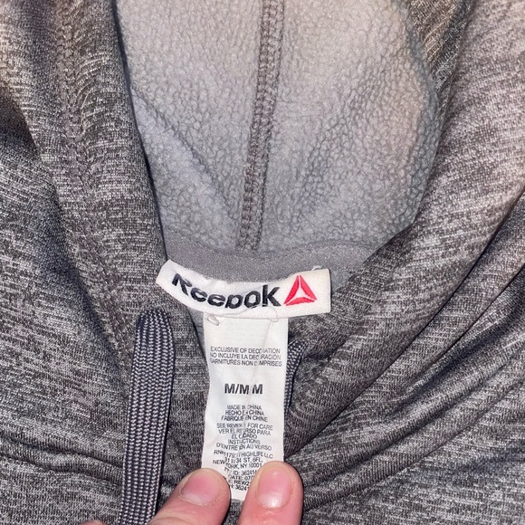 Women’s M Reebok sweater - Picture 2 of 3